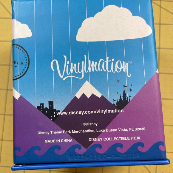 Disney Vinylmation DISNEY VACATION CLUB member EXCLUSIVE 3 inch Home Sweet Home - Picture 8 of 14